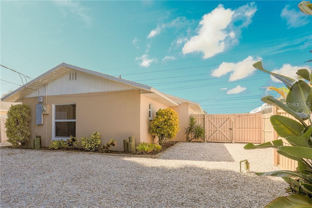 LOCATION LOCATION!! FURNISHED RENTAL HOME. MOVE IN and Relax in this charming cottage style home- two bedrooms + a den, two bath. Centrally located minutes from DOWNTOWN SARASOTA and the world renowned SIESTA KEY BEACH, ST ARMAND'S CIRCLE, LIDO BEACH, DOWNTOWN SARASOTA, shopping, restaurants and theaters. This well appointed house has everything you need for a ONE MONTH or longer stay. Fully equipped Kitchen and updated bathrooms, all tile floors. Master Bedroom has a Queen bed, Guest Bedroom has a full bed, and the Den has a QUEEN sleeper sofa. French Doors open to a lovely screened covered Florida room. Washer and Dryer in house. Private FENCED gated back yard. Storage shed for bicycles, beach chairs. Pet Friendly. OPEN FOR SEASON 2026 RESERVATIONS December through April $3750 monthly January through April 2025. May though December $2400 monthly. Additional charges Sales and Resort Taxes and Departure Clean. Rates include all utilities and Wi-Fi. Rates are subjected to change without notice and reservations are not guaranteed until initial reservation deposit is received. PET FRIENDLY