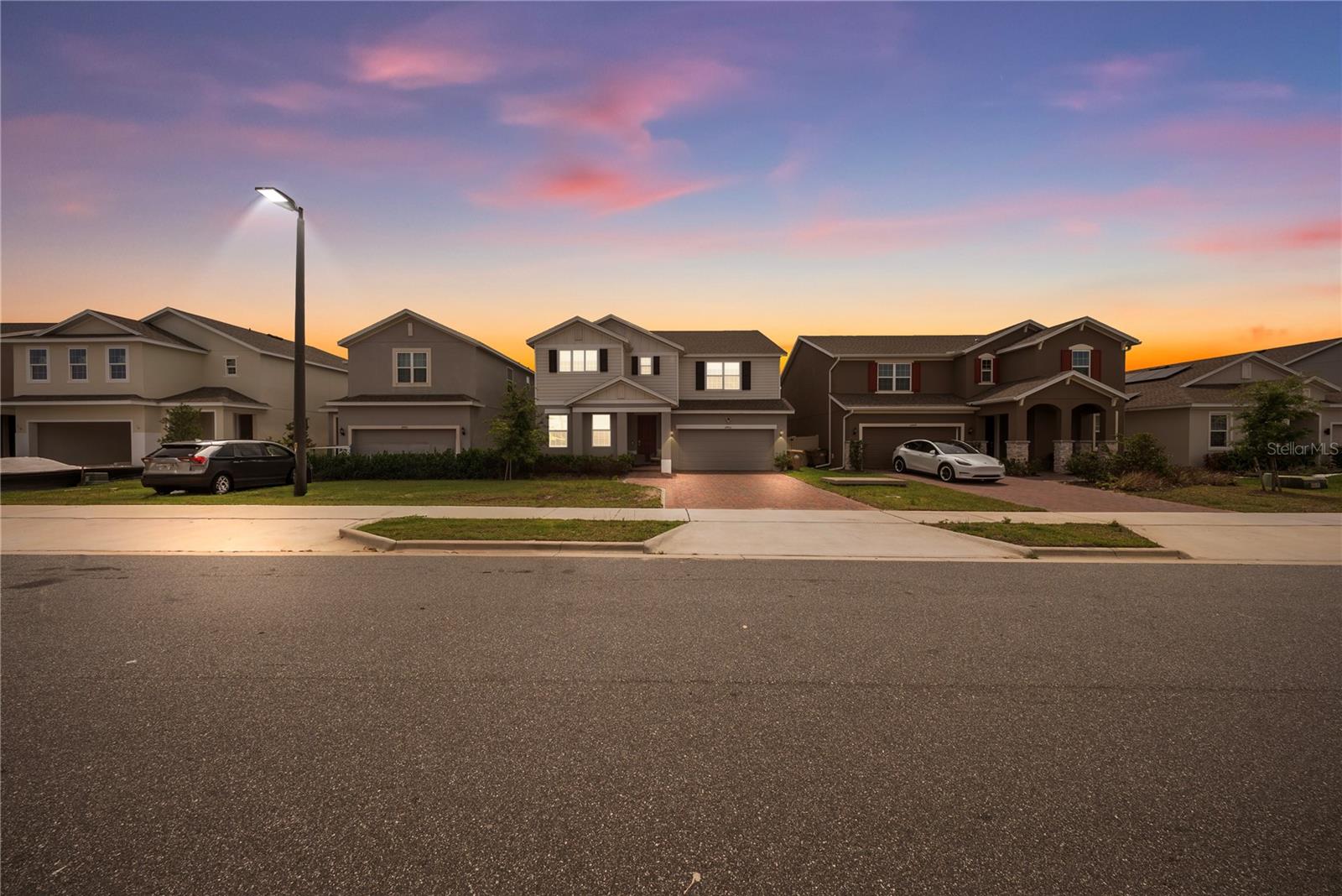 RIDGEVIEW PHASE 3 - Residential