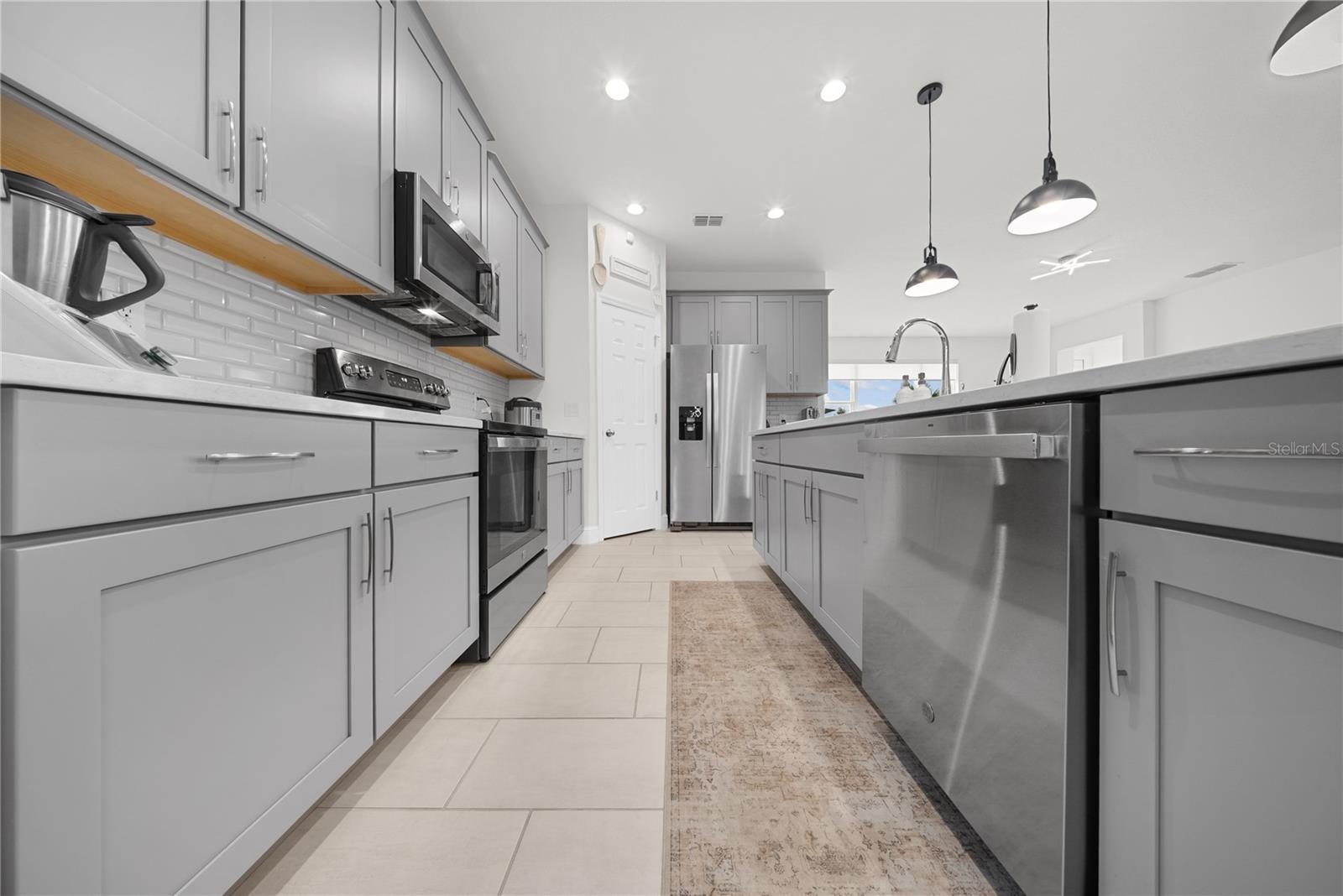 RIDGEVIEW PHASE 3 - Residential