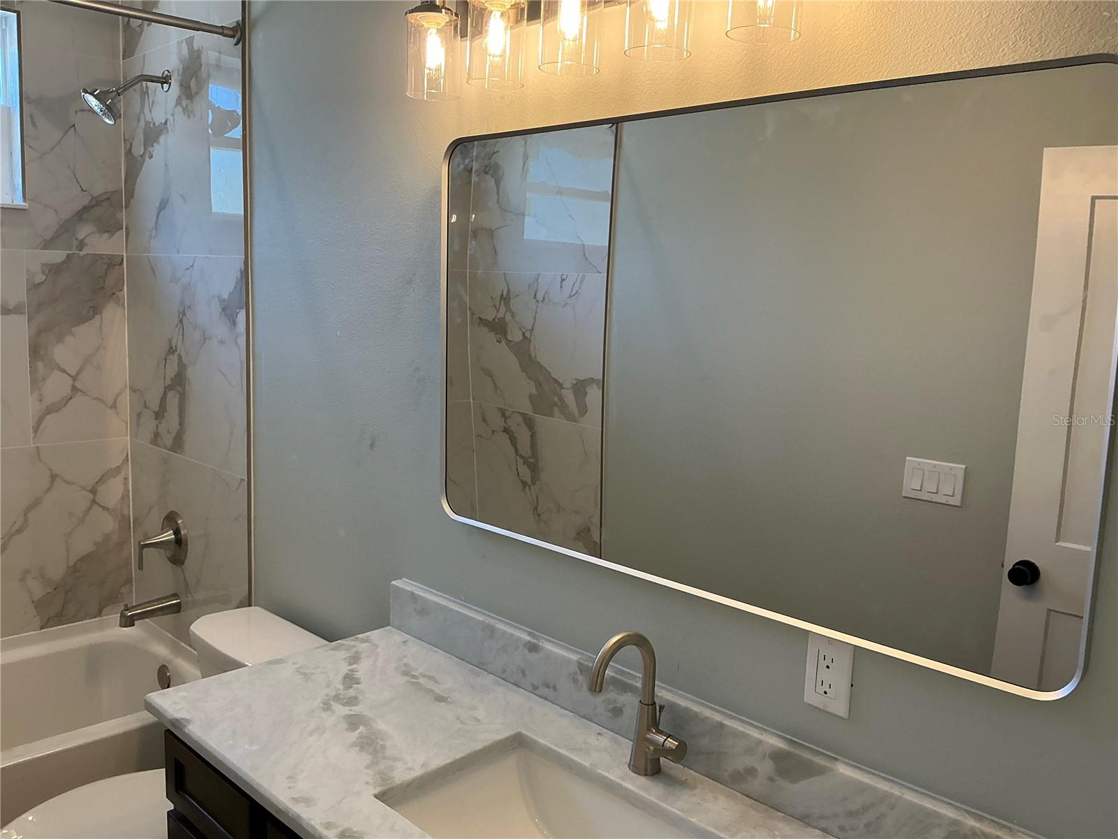 DUPONT LAKE ESTATES SUB 572 - Residential