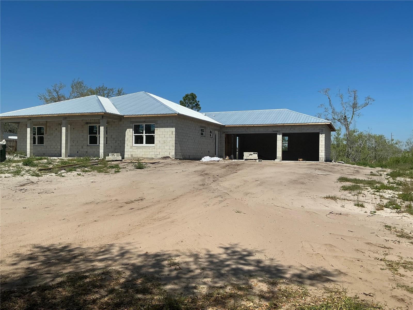 DUPONT LAKE ESTATES SUB 572 - Residential