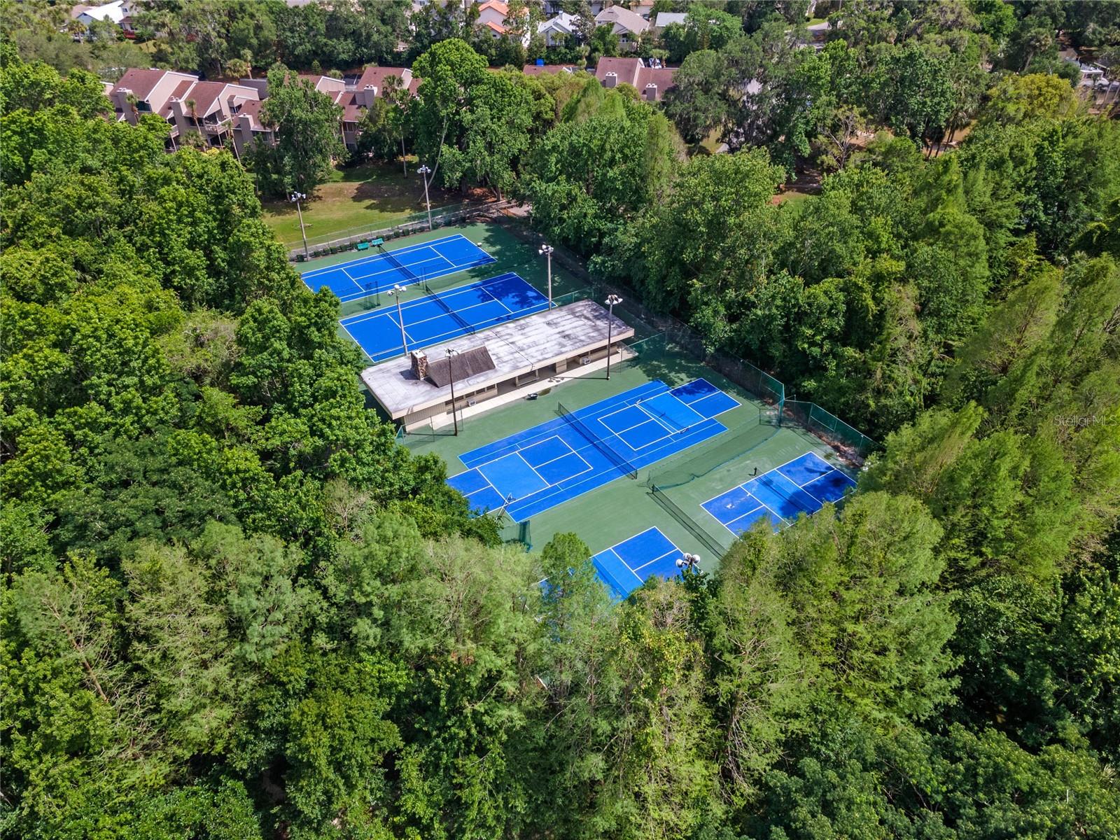 SPRINGS WHISPERING PINES - Residential