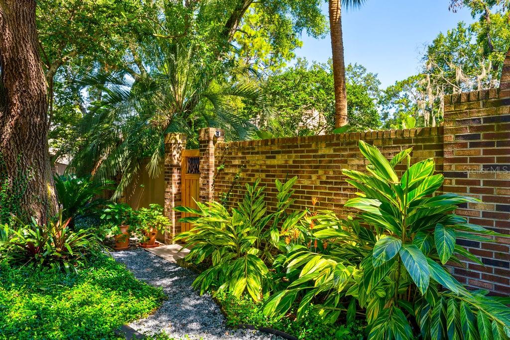 SPRINGS WHISPERING PINES - Residential