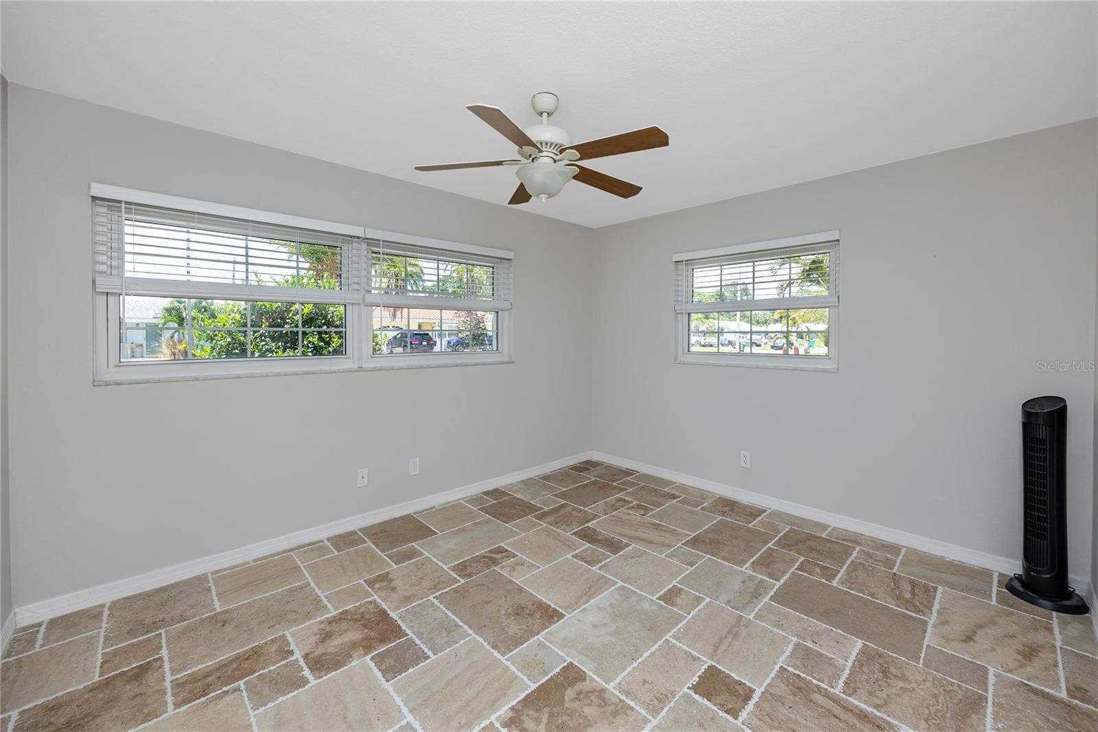 WILLIAMSDALE SQUARE 4TH ADD - Residential