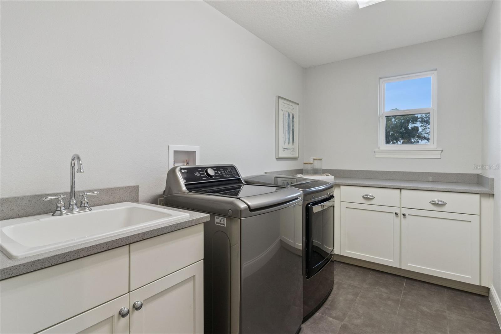 LAKE CONWAY ESTATES - Residential