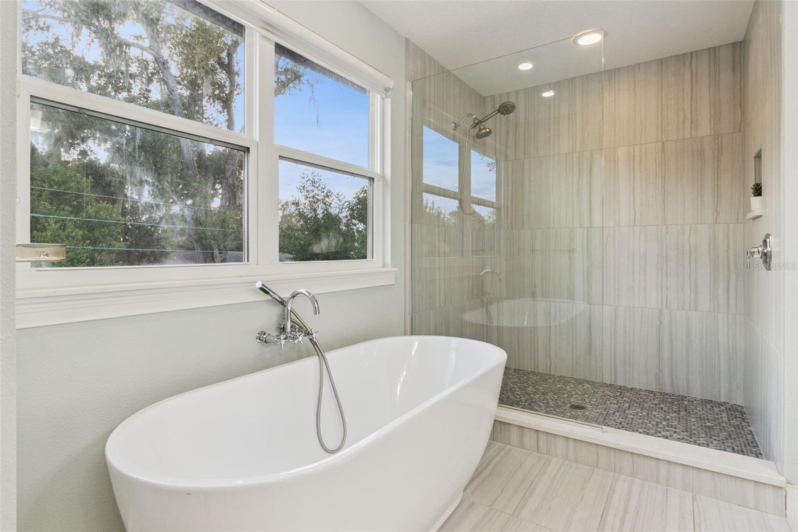 LAKE CONWAY ESTATES - Residential