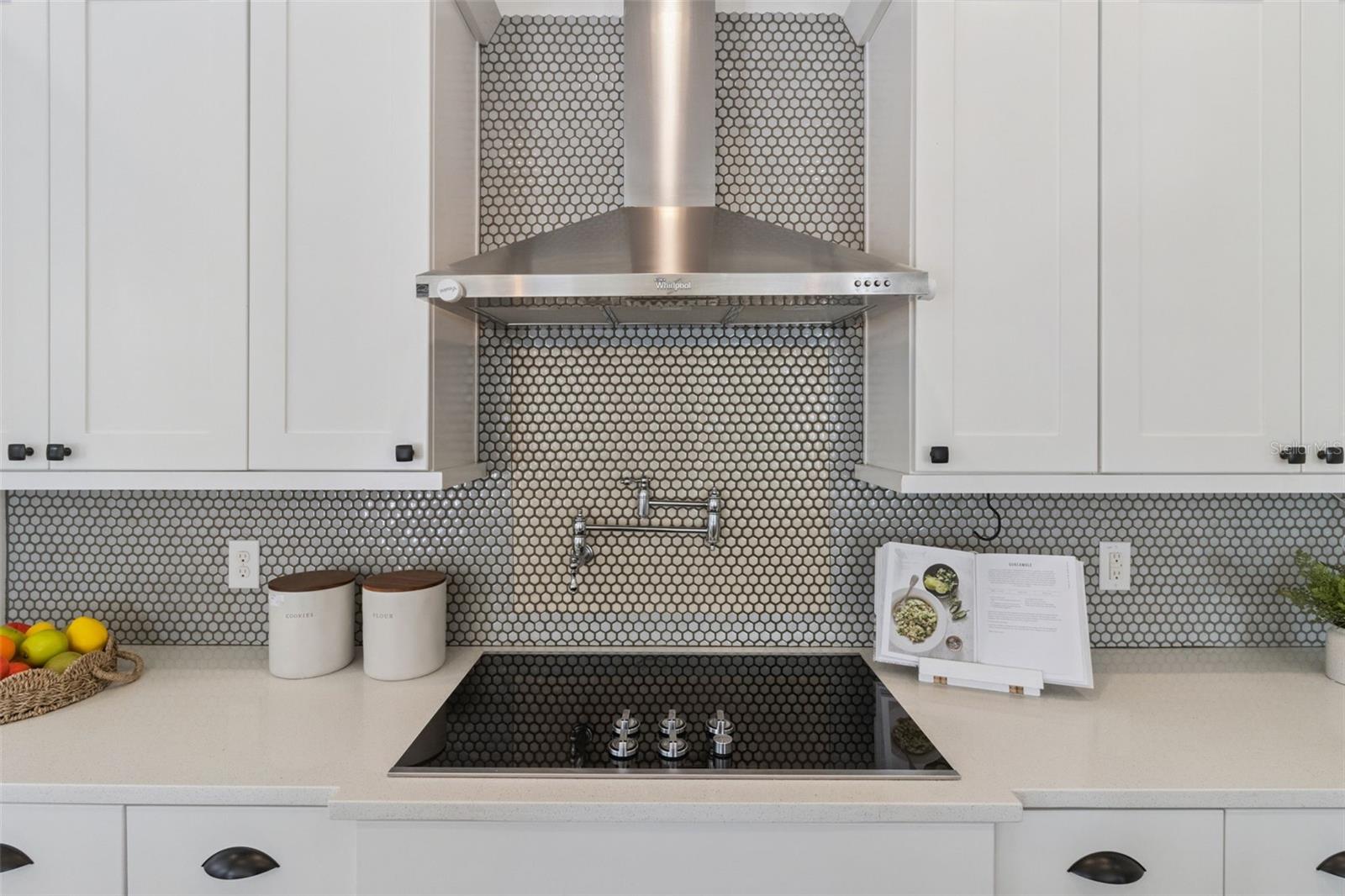 LAKE CONWAY ESTATES - Residential