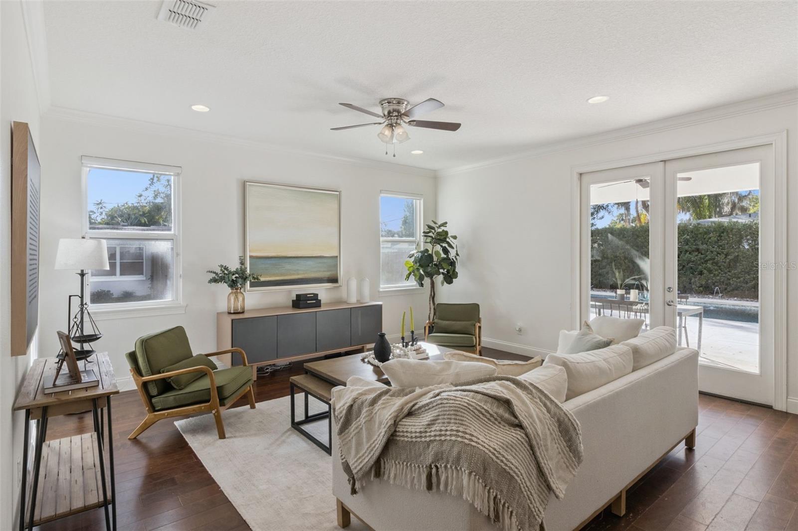 LAKE CONWAY ESTATES - Residential