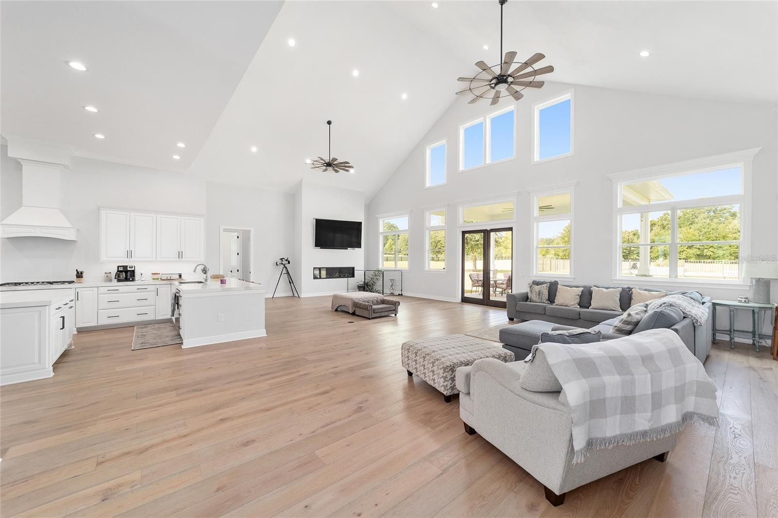 RED OAK ESTATES - Residential