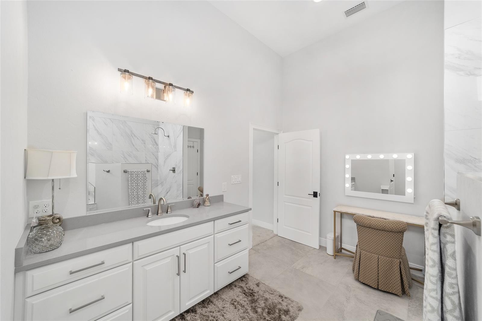 RED OAK ESTATES - Residential