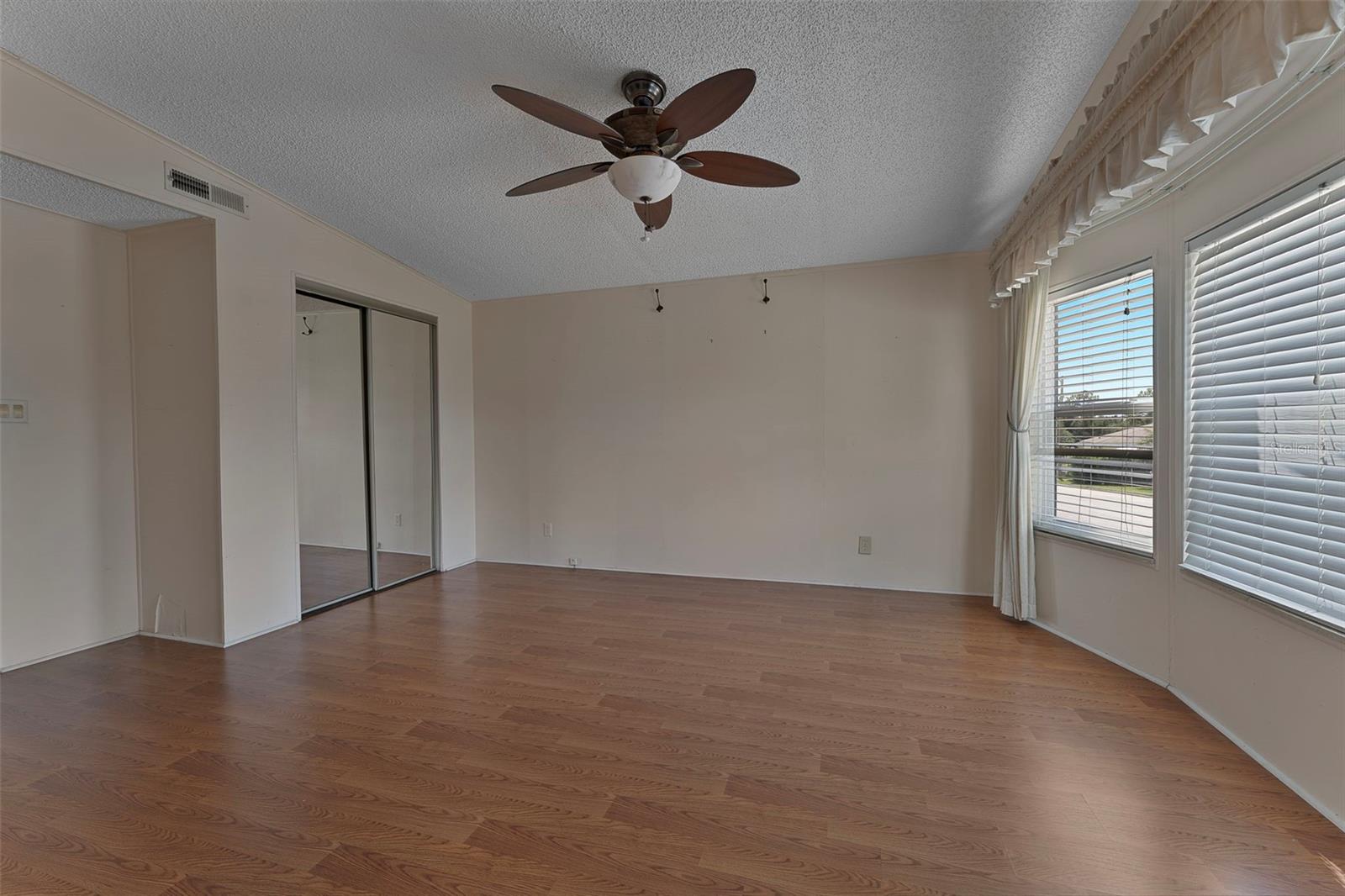HIGHLAND FAIRWAYS PH 01 - Residential