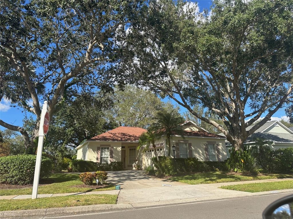 Photo of 12303 Hollybush Terrace, Lakewood Ranch, FL 34202 (MLS # O6353105)
