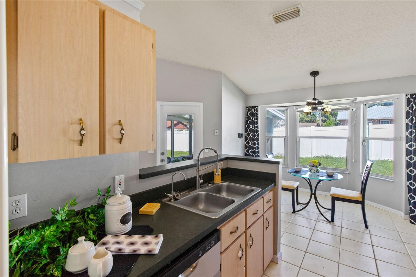 COUNTRYSIDE ESTATE - Residential