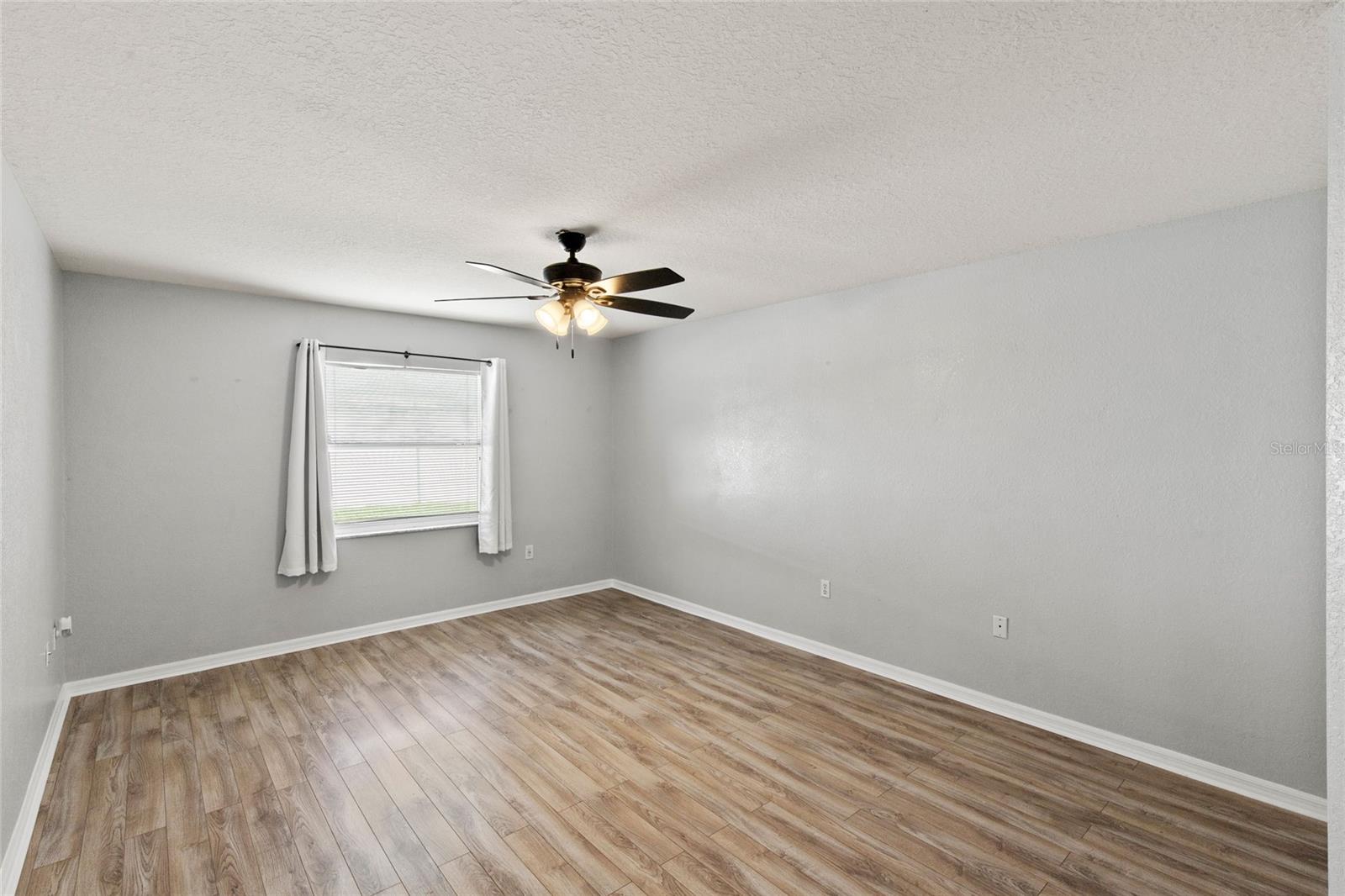 COUNTRYSIDE ESTATE - Residential