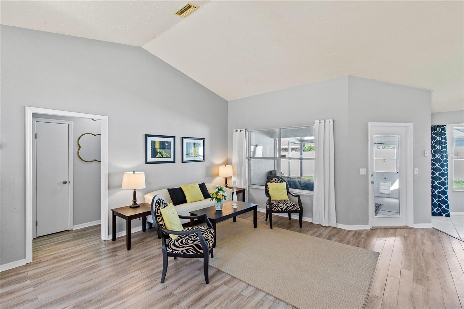 COUNTRYSIDE ESTATE - Residential