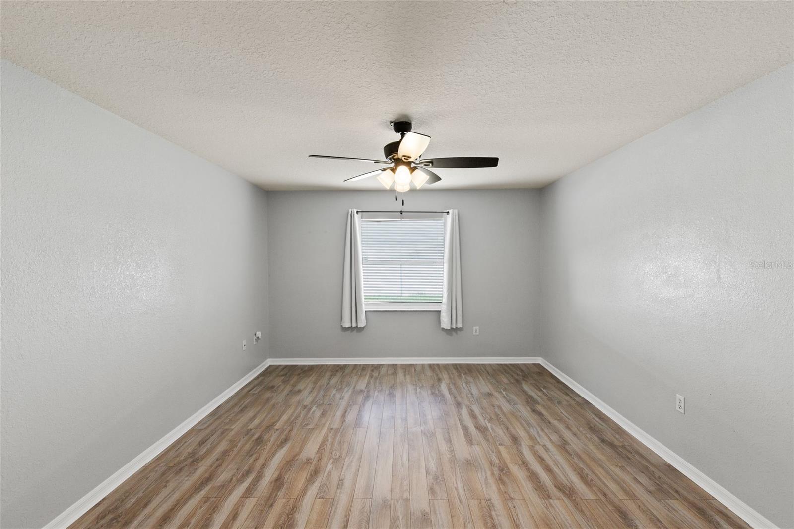 COUNTRYSIDE ESTATE - Residential