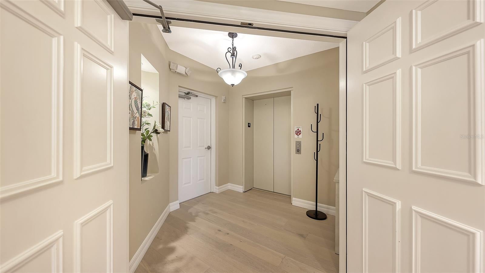 3621 NORTH POINT ROAD 403, OSPREY, FL, 34229 2 3621 NORTH POINT ROAD 403