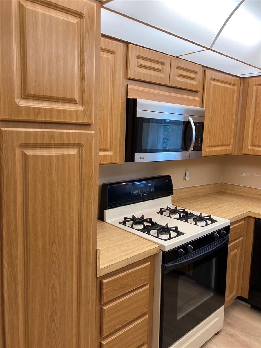 FIVE TOWNS OF ST PETE - Residential