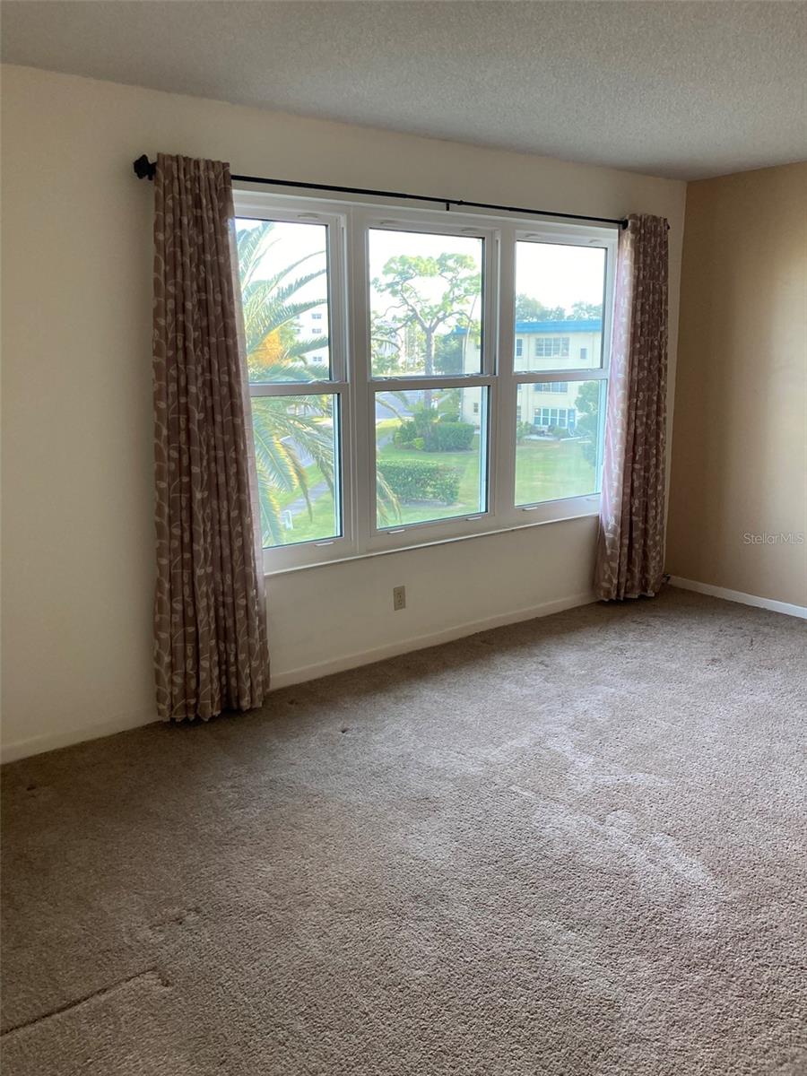 FIVE TOWNS OF ST PETE - Residential