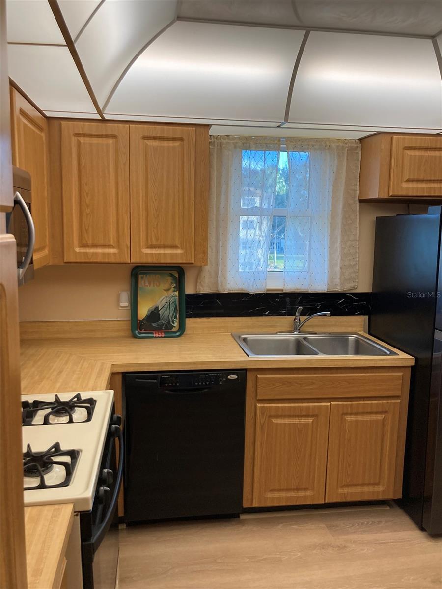 FIVE TOWNS OF ST PETE - Residential