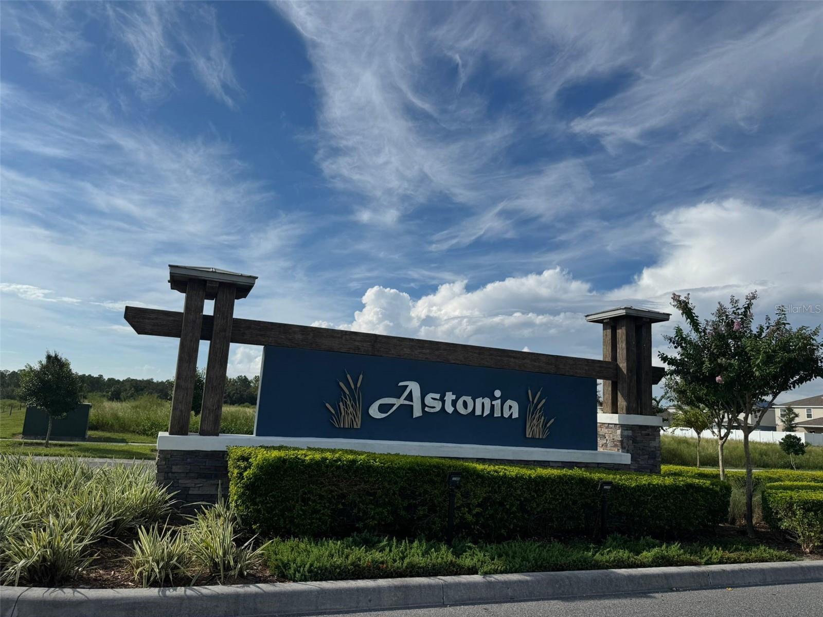 Stunning Brand-New Townhome for Rent – Astonia North Community
Be the first to live in this gorgeous 3-bedroom, 2.5-bath townhome with an open floor plan designed for modern living. The spacious owner’s suite includes a spa-inspired bathroom and a fabulous walk-in closet, while the upstairs layout keeps all bedrooms private and comfortable.
Located in the highly desirable Astonia master-planned community, this home is just minutes from Posner Park shopping & dining, great schools, world-class theme parks, golf courses, and Florida’s beautiful outdoors.
*Resort-style amenities: pool, playground, dog park & more
*FRIDGE, WASHER & DRYER INCLUDED
*Move-in Specials Available – Call for details! (Se habla español)
Don’t miss the chance to rent this dream home in one of the most convenient locations in Central Florida. Contact us today for more information and to schedule a showing!