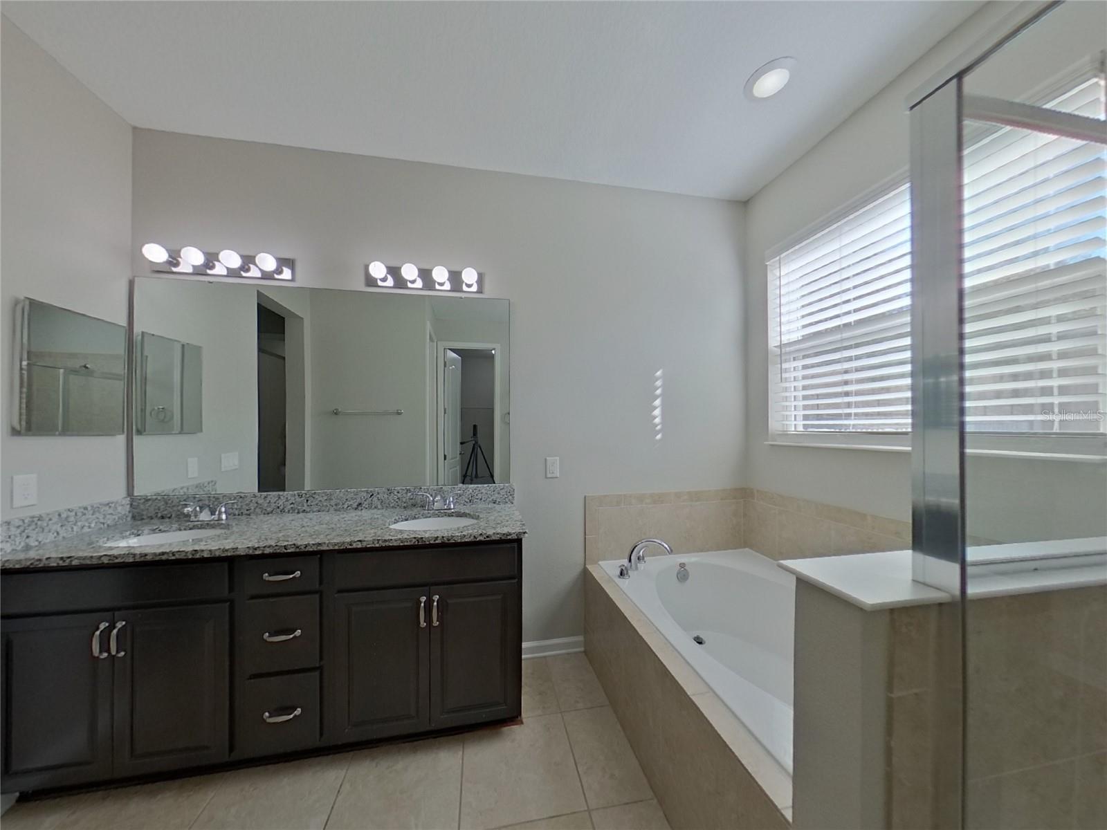 CHANDLER ESTATES - Residential Lease