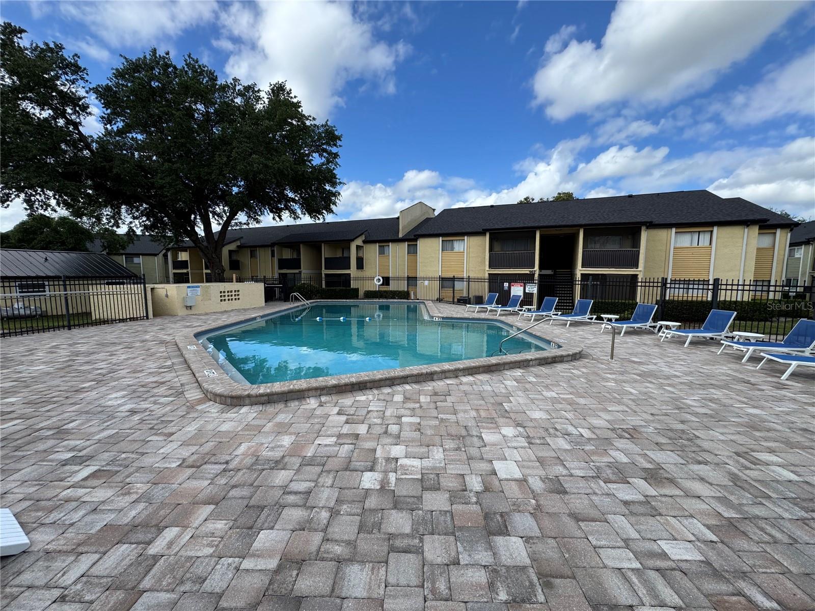 944 LAKE DESTINY ROAD A