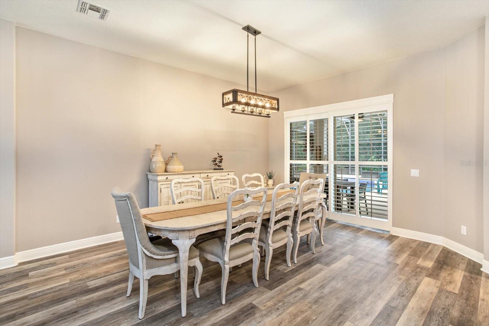 MARKHAM FOREST - Residential