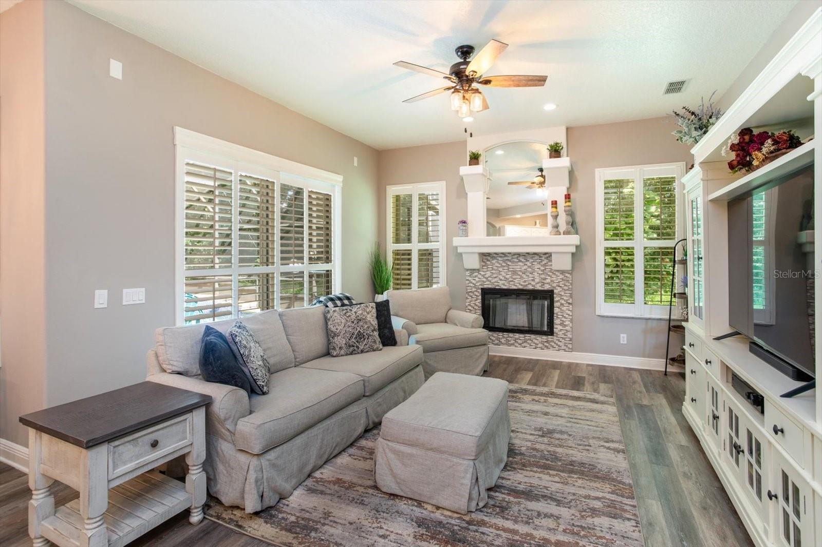 MARKHAM FOREST - Residential