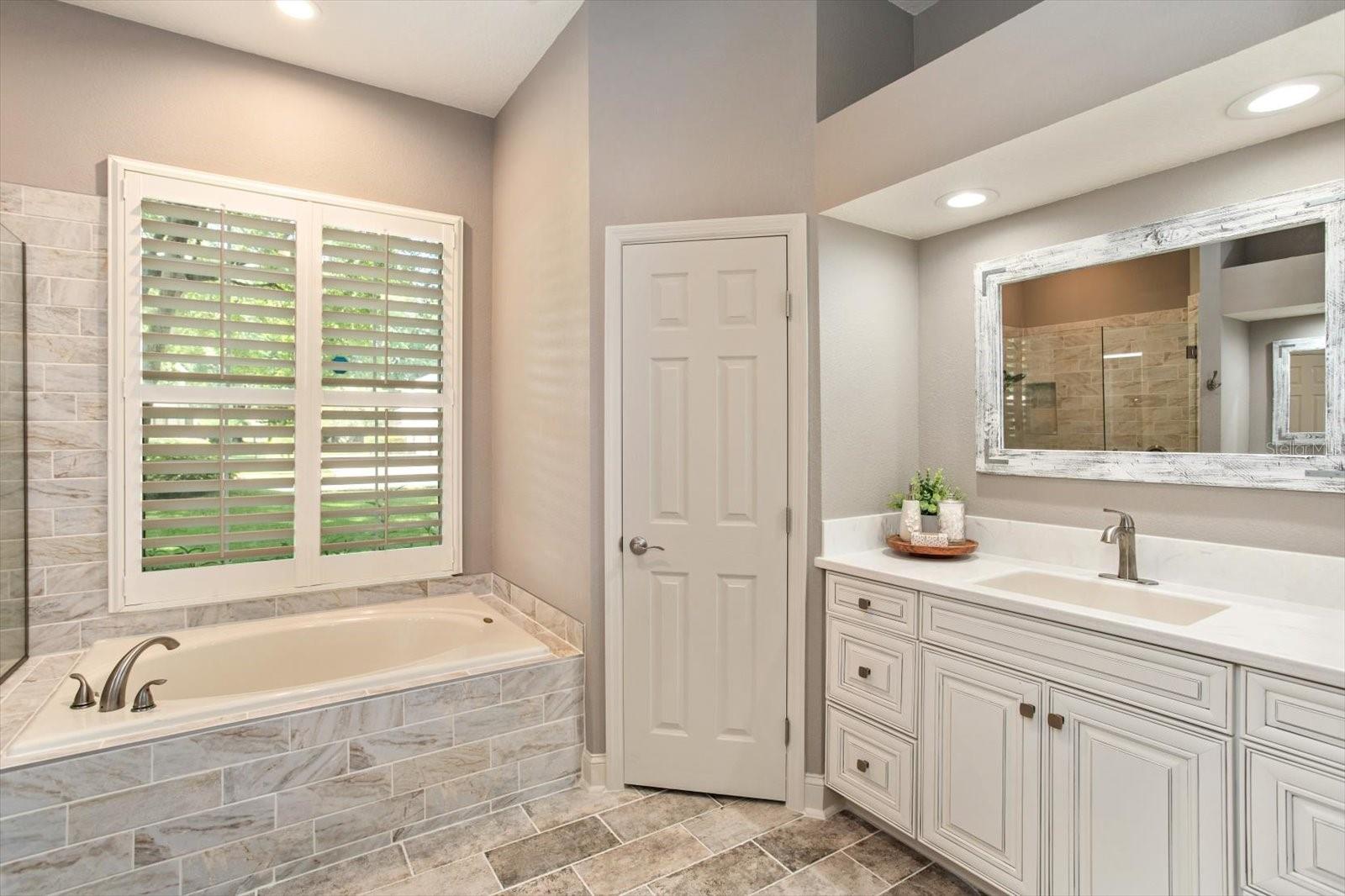 MARKHAM FOREST - Residential