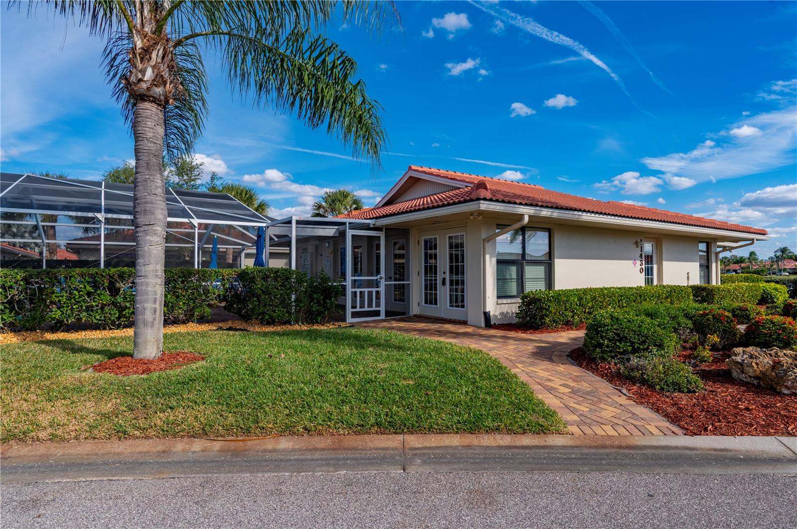 KINGSWAY GOLF VILLAS - Residential