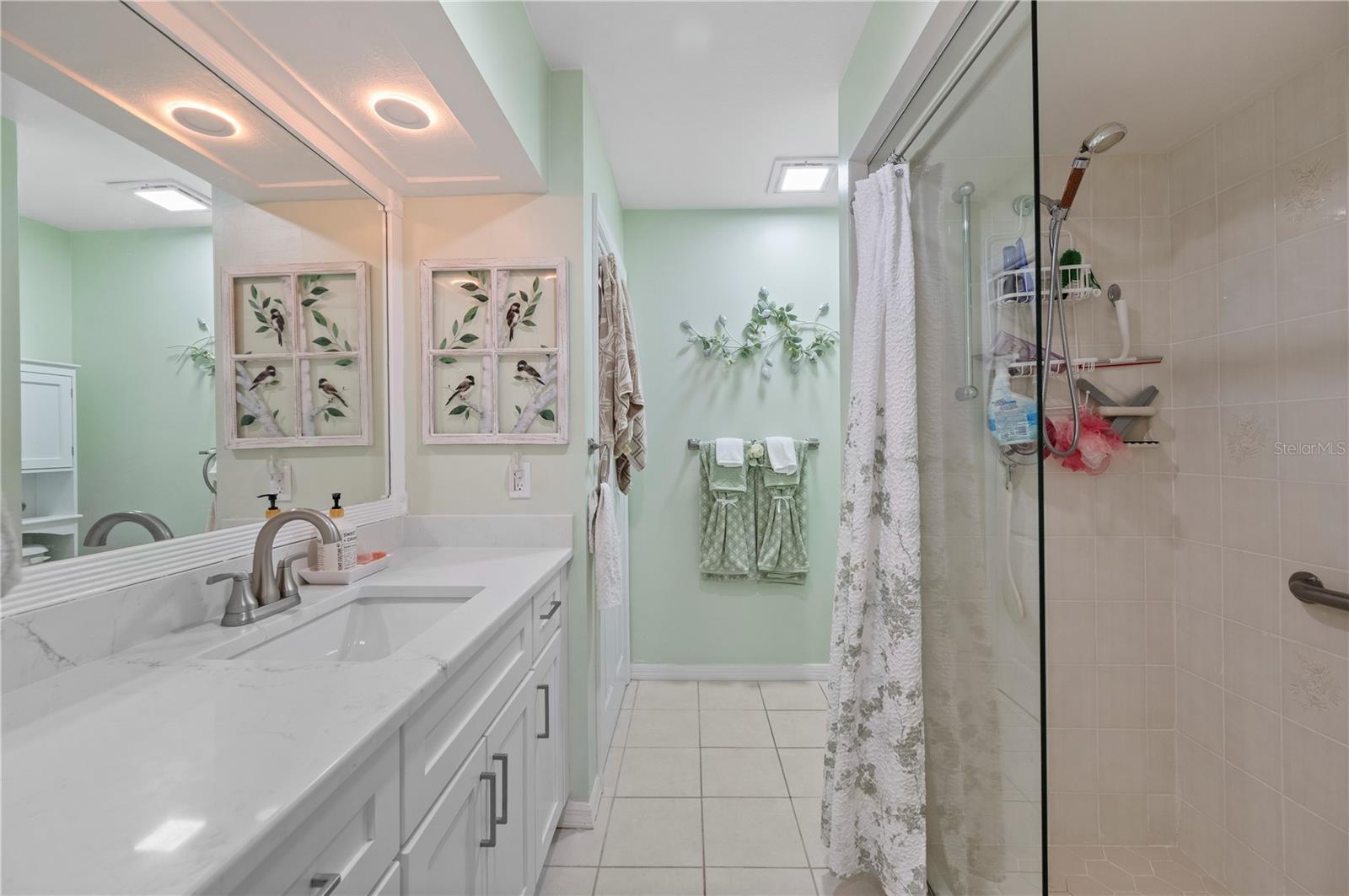 KINGSWAY GOLF VILLAS - Residential