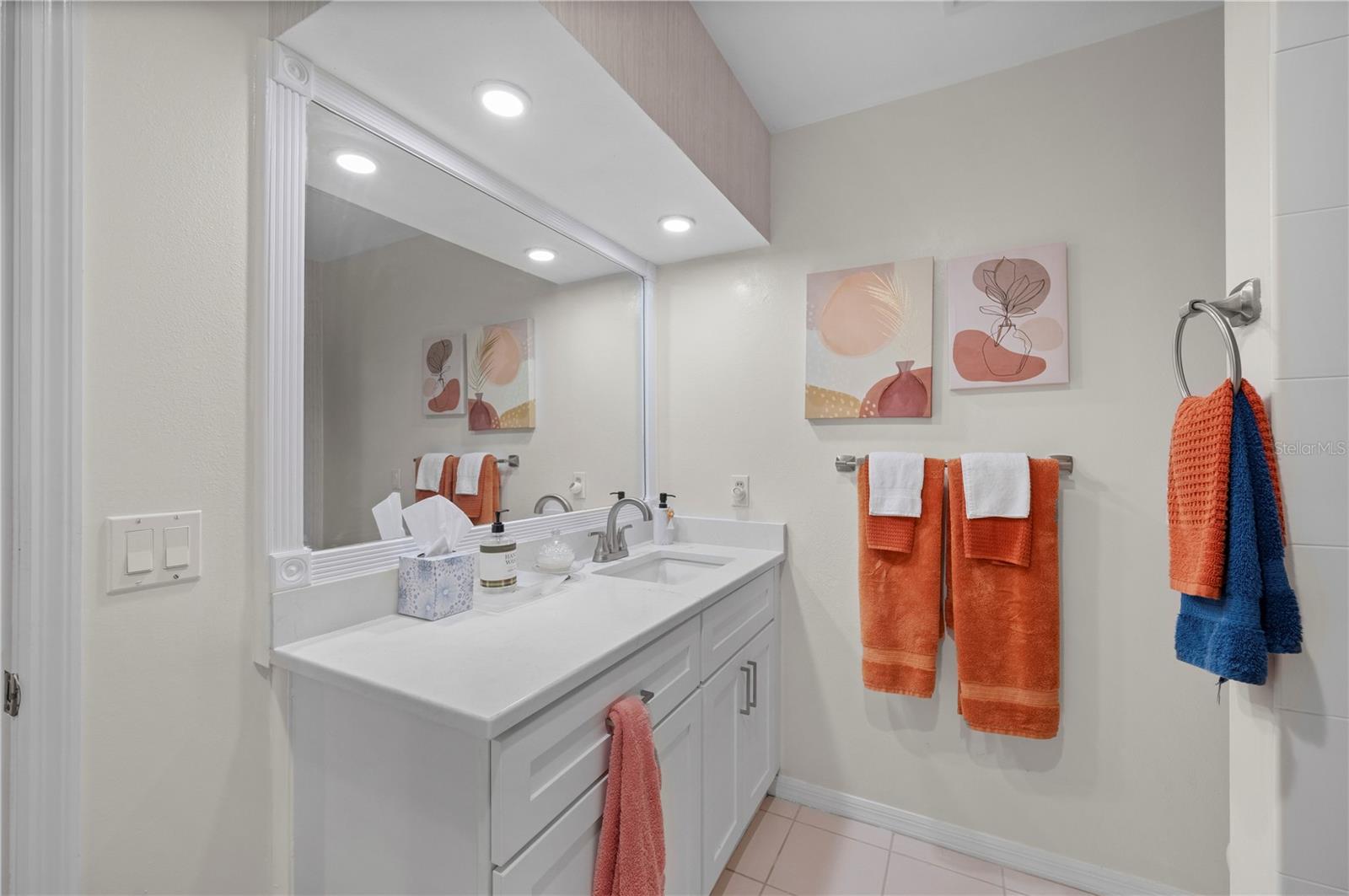 KINGSWAY GOLF VILLAS - Residential