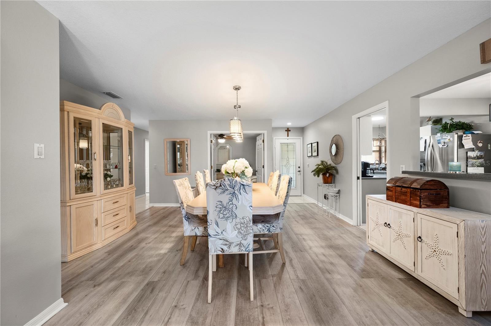 KINGSWAY GOLF VILLAS - Residential