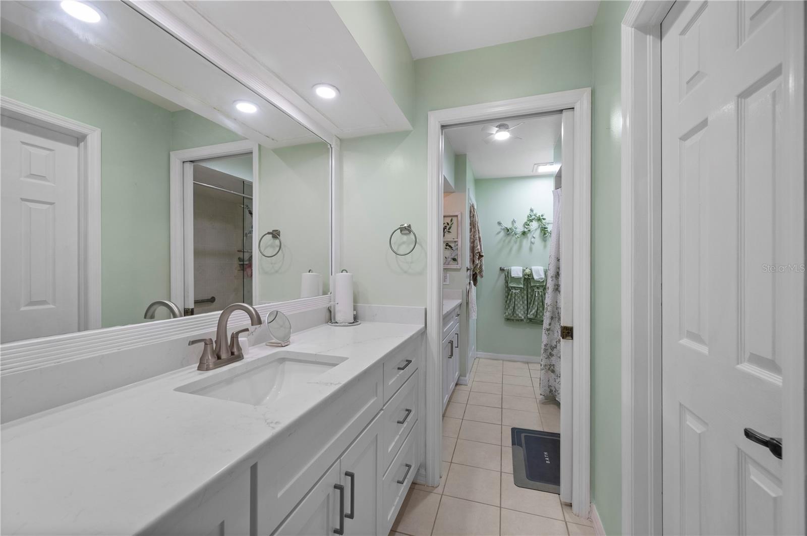 KINGSWAY GOLF VILLAS - Residential