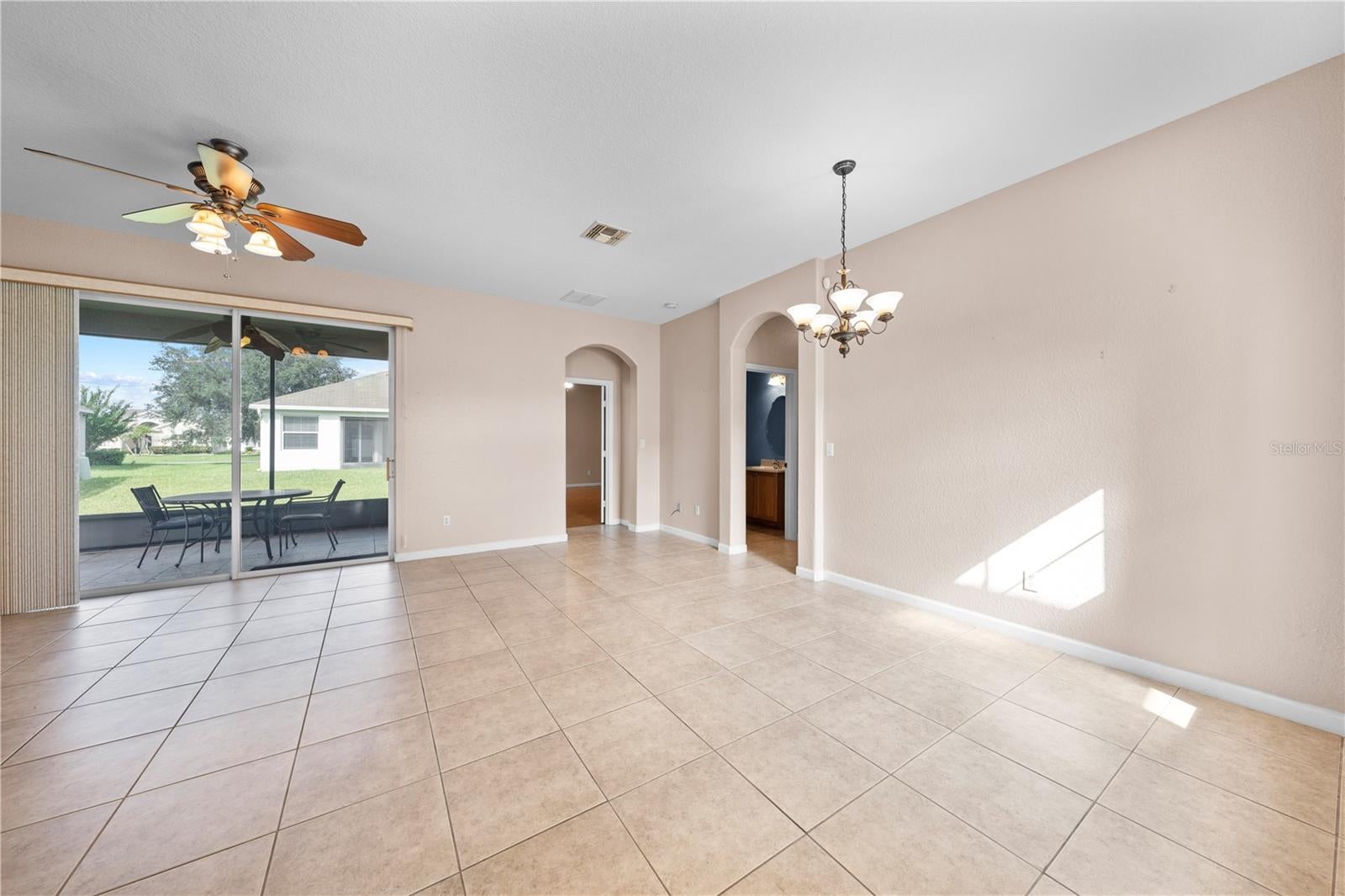2975 WHITE CEDAR CIR