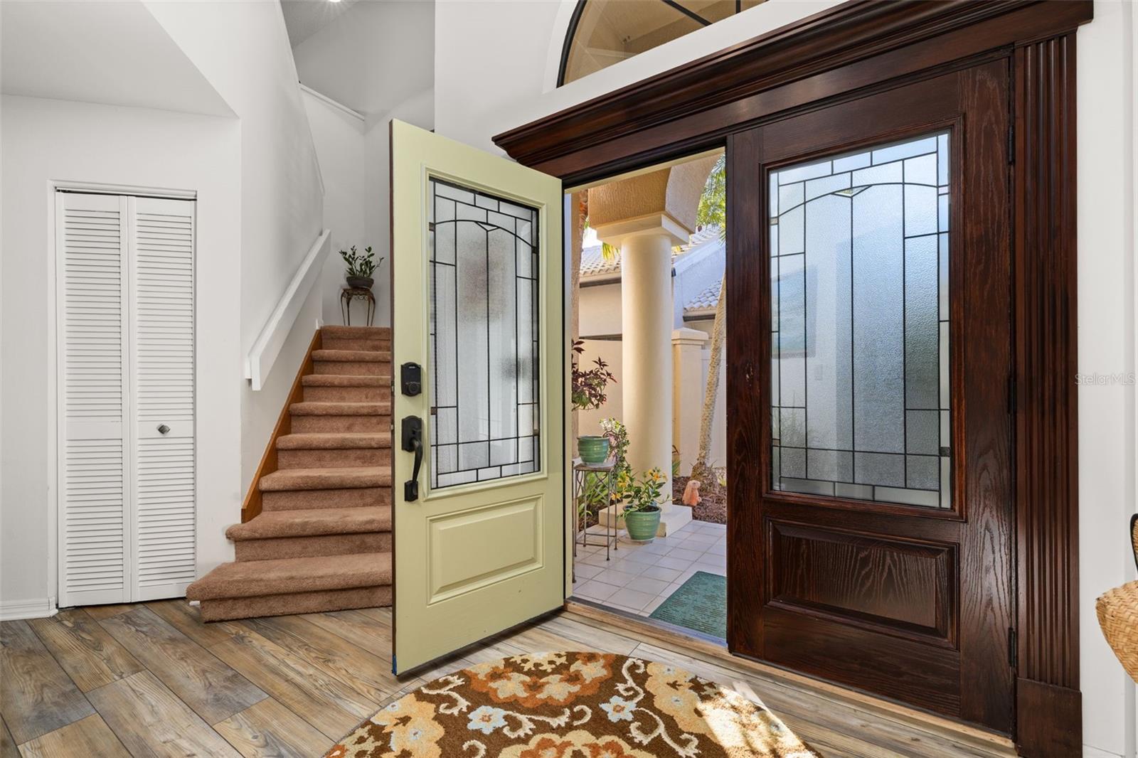 1103 KENSINGTON COURT