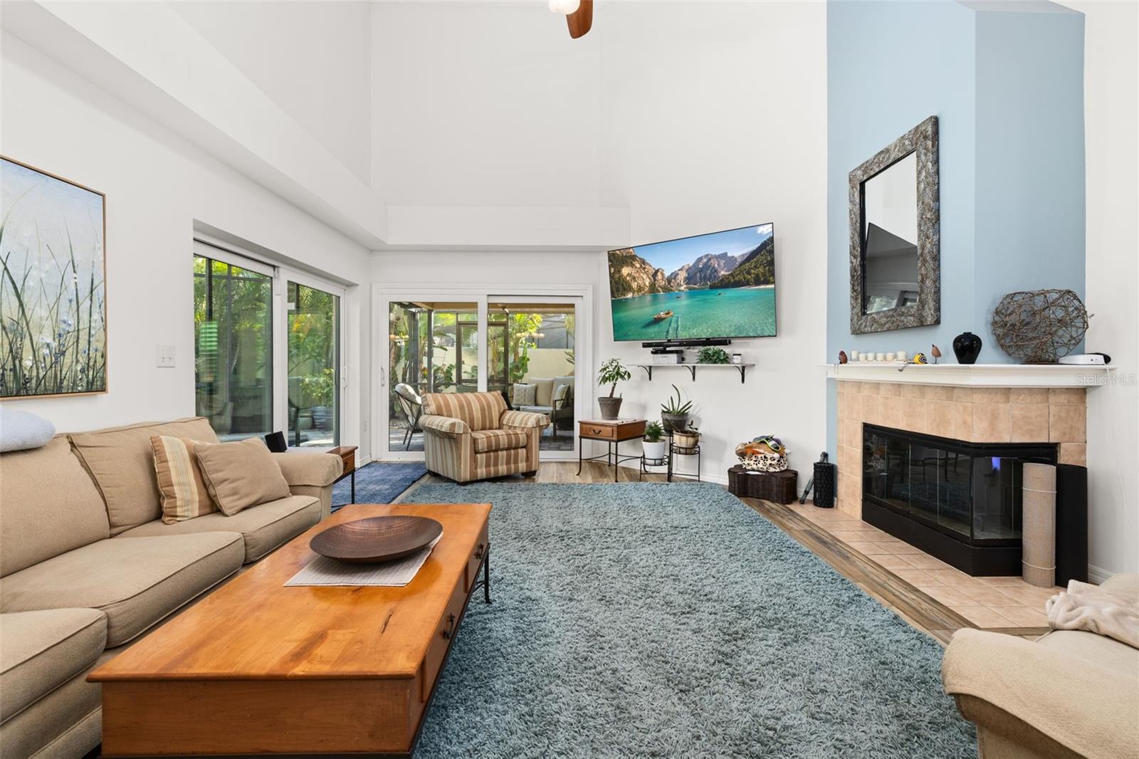 1103 KENSINGTON COURT