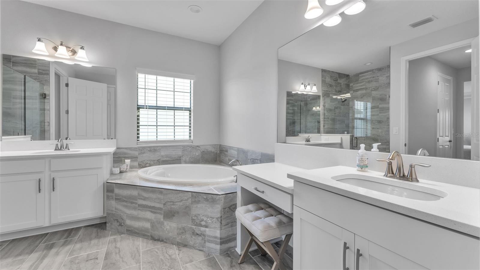 HINTON HAWKSTONE PH 2A & 2B2 - Residential