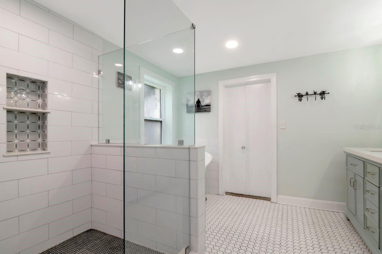 MOBLEYS SUB - Residential