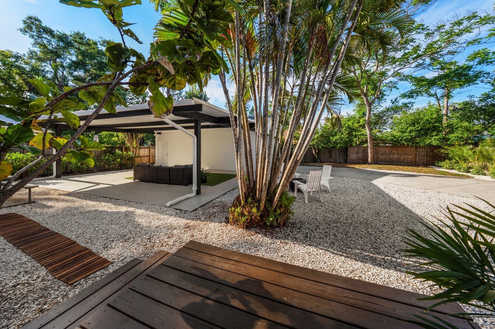 SHADOW LAWN - Residential