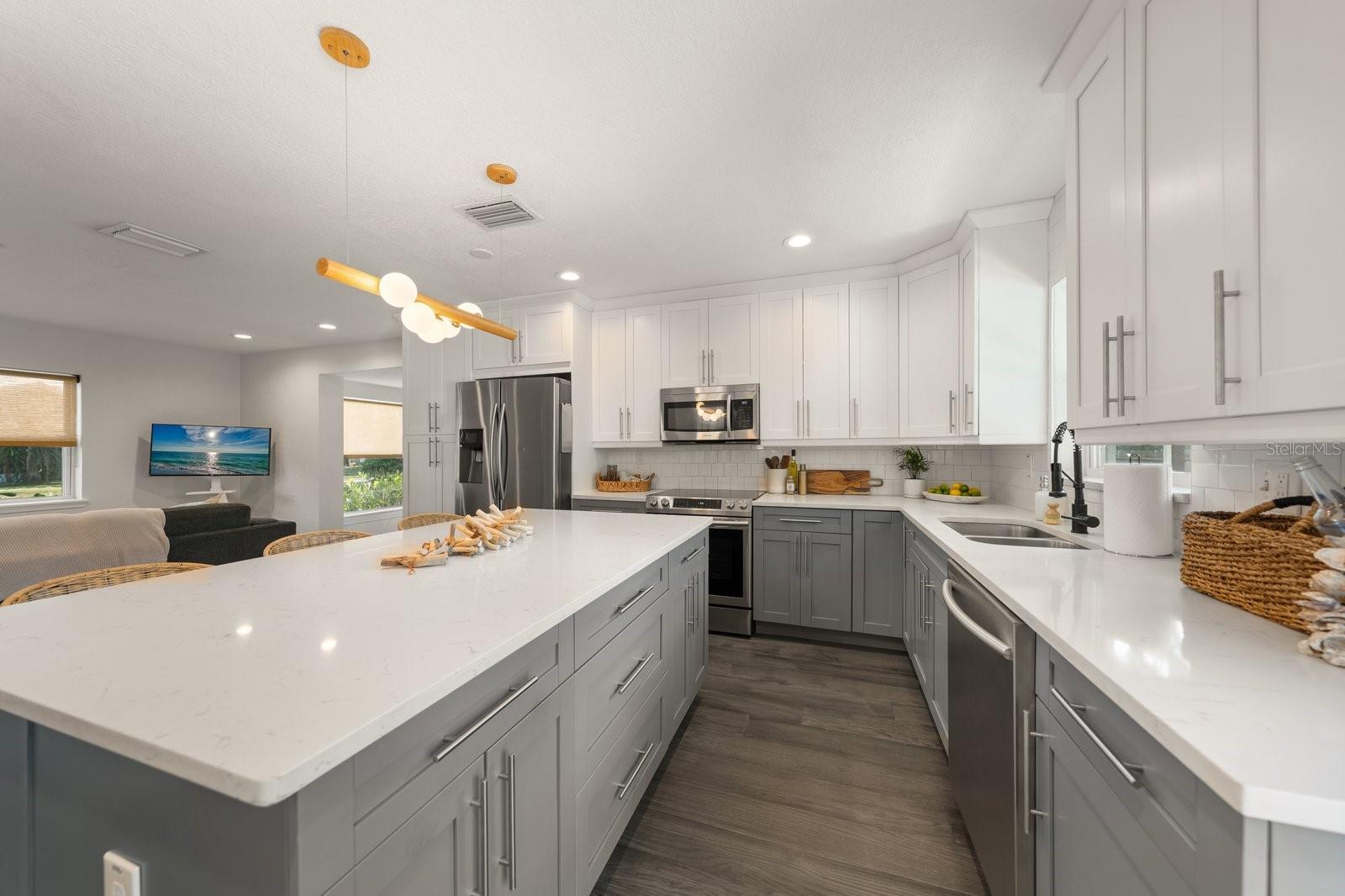 SHADOW LAWN - Residential