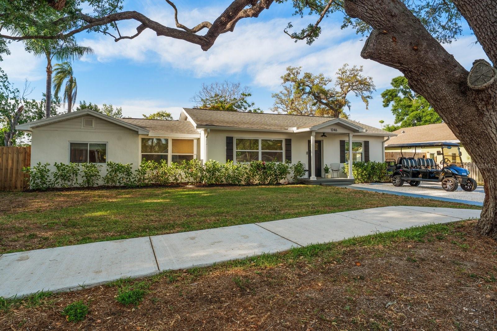 SHADOW LAWN - Residential