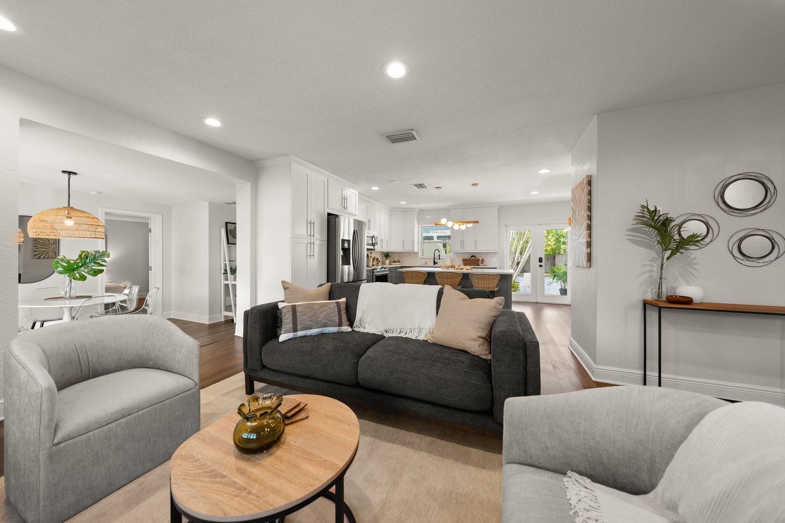 SHADOW LAWN - Residential