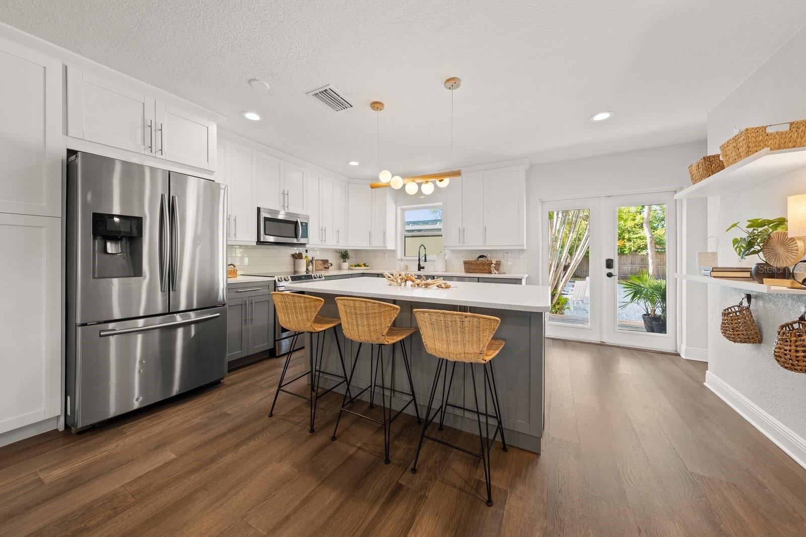 SHADOW LAWN - Residential