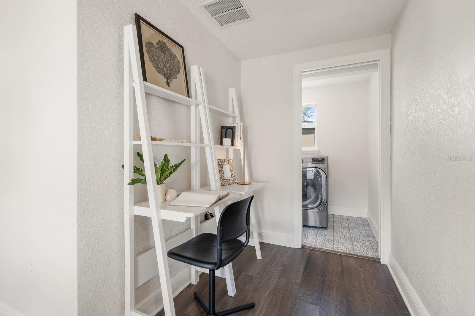 SHADOW LAWN - Residential