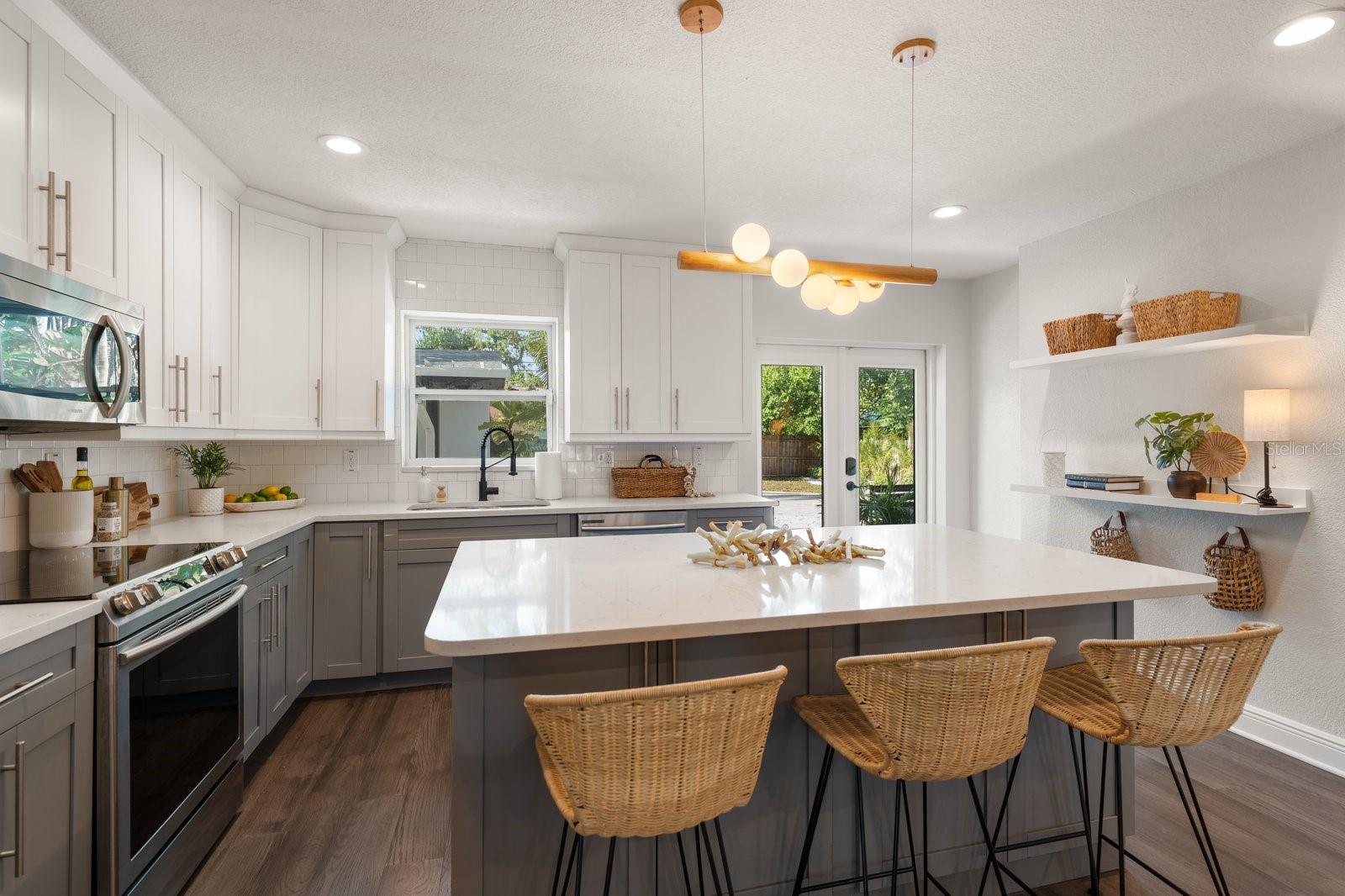 SHADOW LAWN - Residential