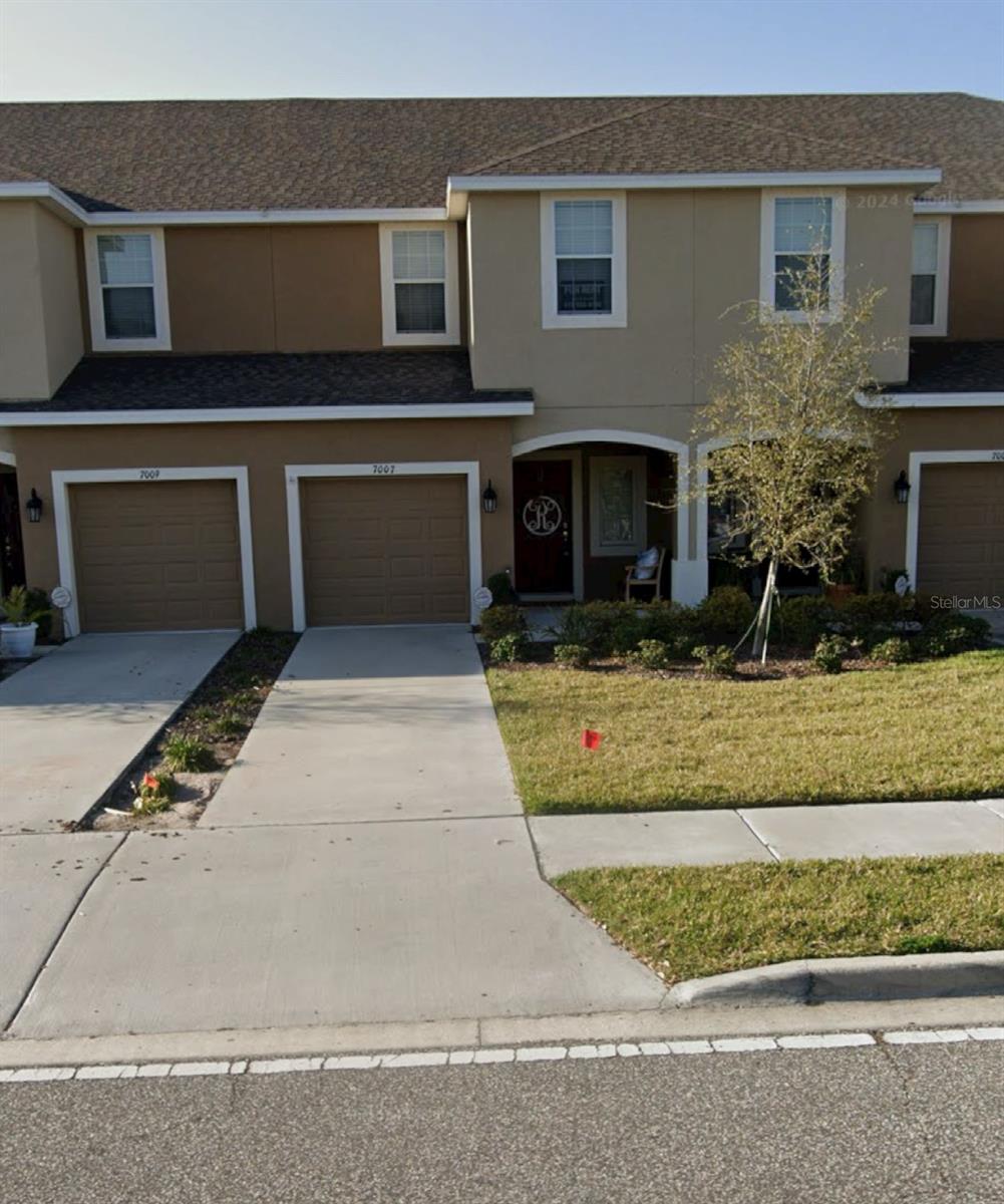 Welcome to this beautiful and spacious 3-bedroom, 2.5-bath beach-style home in Riverview, Florida! Perfect for mid-term guests, including traveling nurses, insurance displacements, snowbirds, and more, this fully furnished property offers all the comforts of home. With all utilities included, you can enjoy a hassle-free stay while you focus on what matters most. This home features an open floor plan, providing plenty of room to relax and unwind. The modern kitchen and large living area make it perfect for hosting or simply
enjoying a quiet evening. Each bedroom is thoughtfully designed with comfort in mind, offering plenty of space to make you feel at home. Included in this luxury stay is abeautiful and quite pool directly in from of your home.
Located in the heart of Riverview, you're just a short drive from downtown Tampa, Brandon, and other popular areas. Whether you're here for work or play, there's plenty to
explore nearby. Be sure to visit the **Manatee Viewing Center** in Apollo Beach, where you can see these gentle giants in their natural habitat. For shopping and dining,
**Brandon Town Center** offers a variety of options, while downtown Tampa provides endless entertainment and cultural experiences