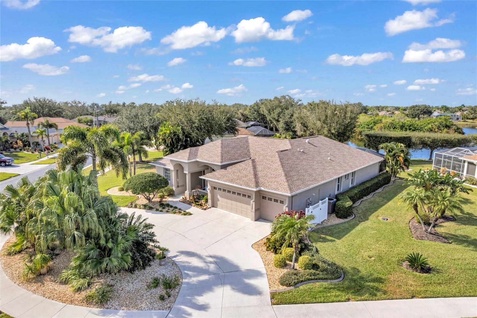 895 CLEAR LAKE DRIVE