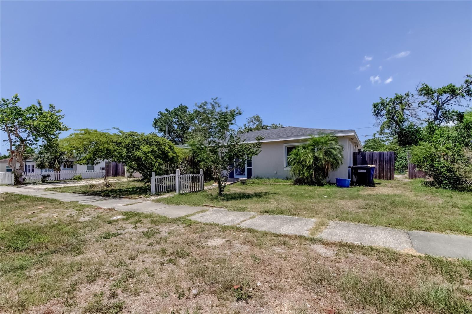 1242 BERMUDA STREET